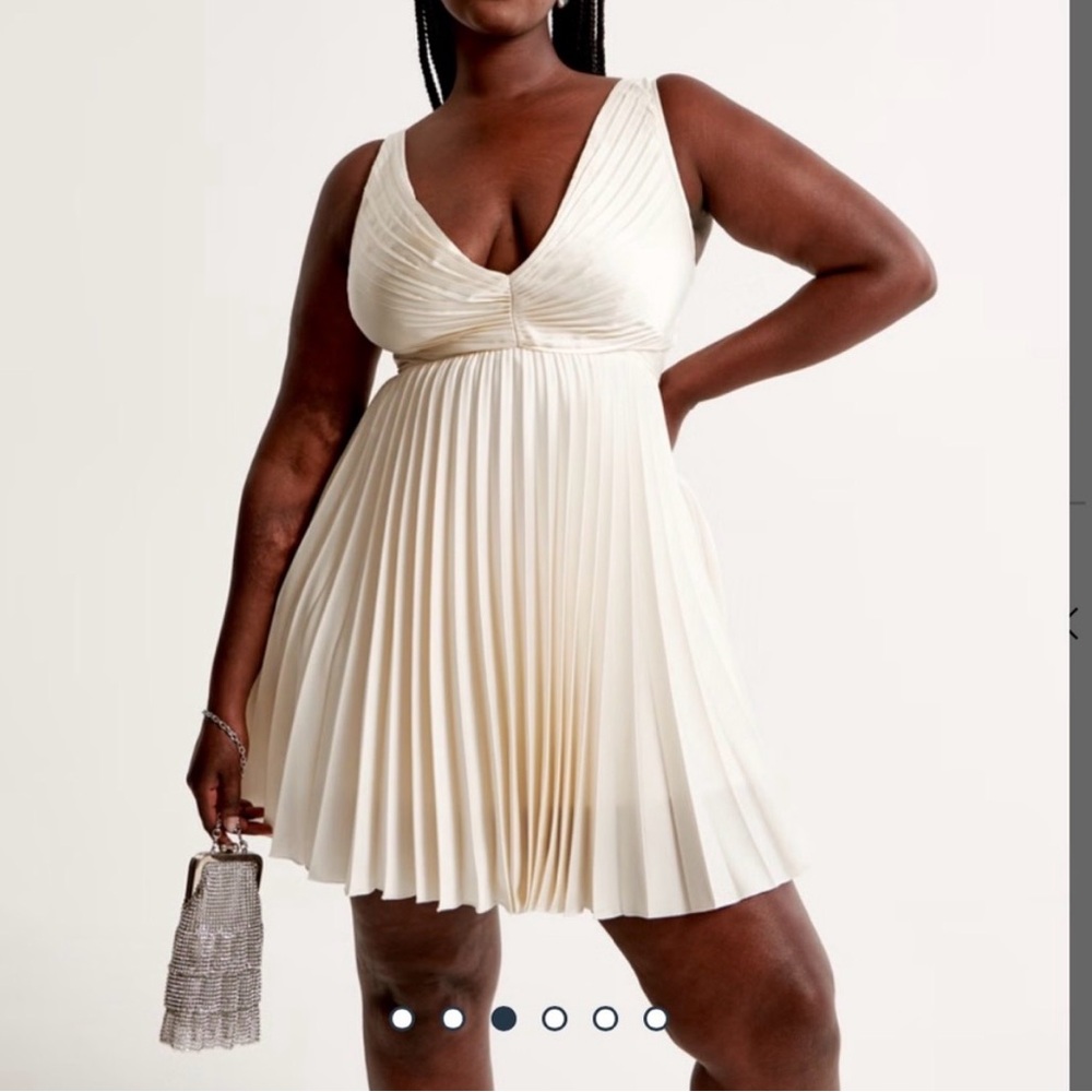 Abercrombie & Fitch Plunge V-Neck Pleated Satin Mini Dress NWT Size Large